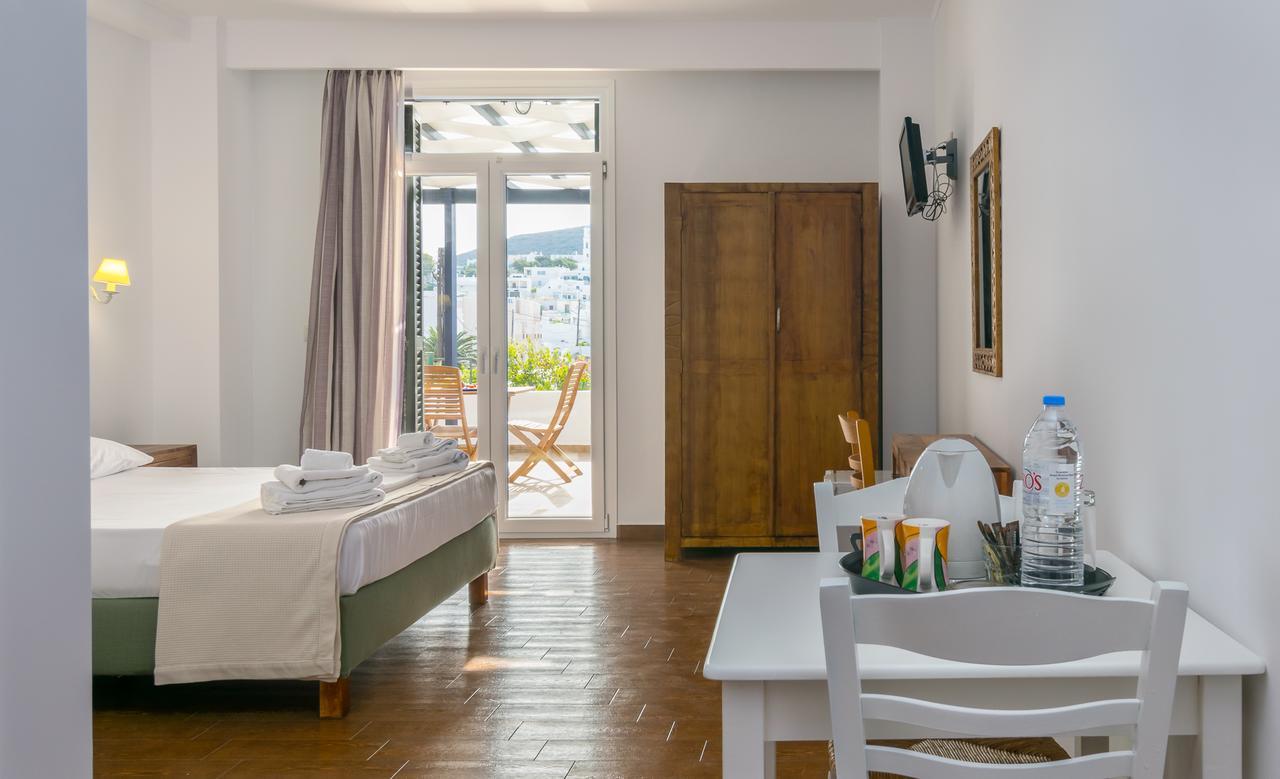 Malion Rooms Adamantas  Exterior photo