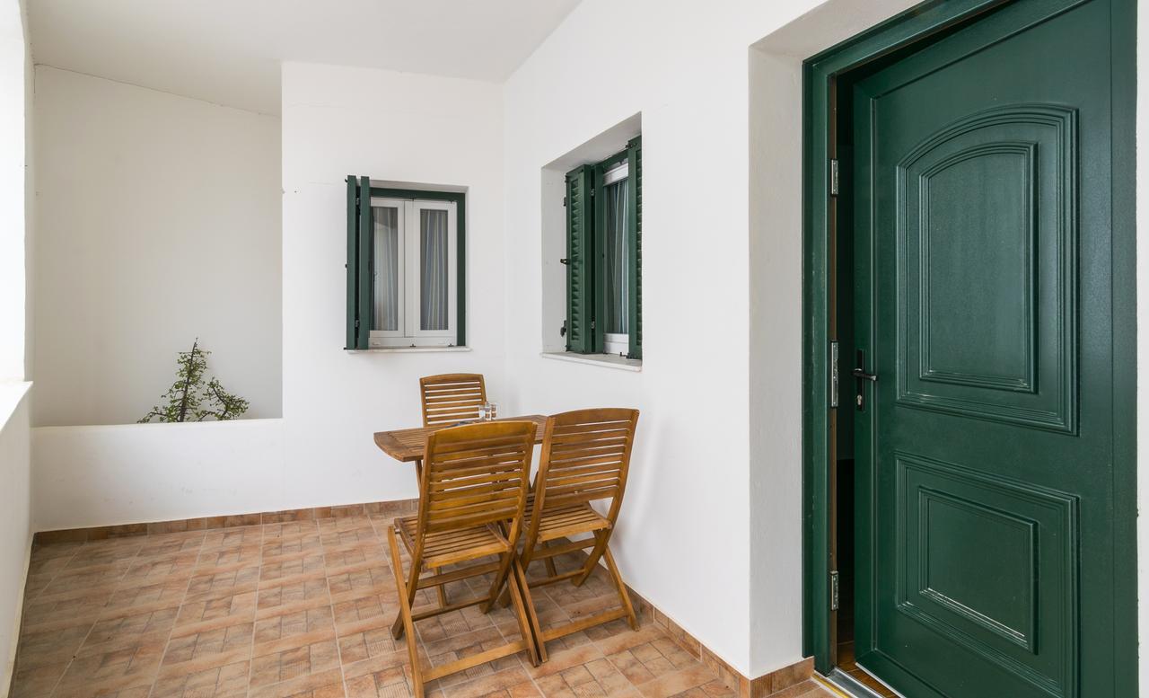 Malion Rooms Adamantas  Exterior photo
